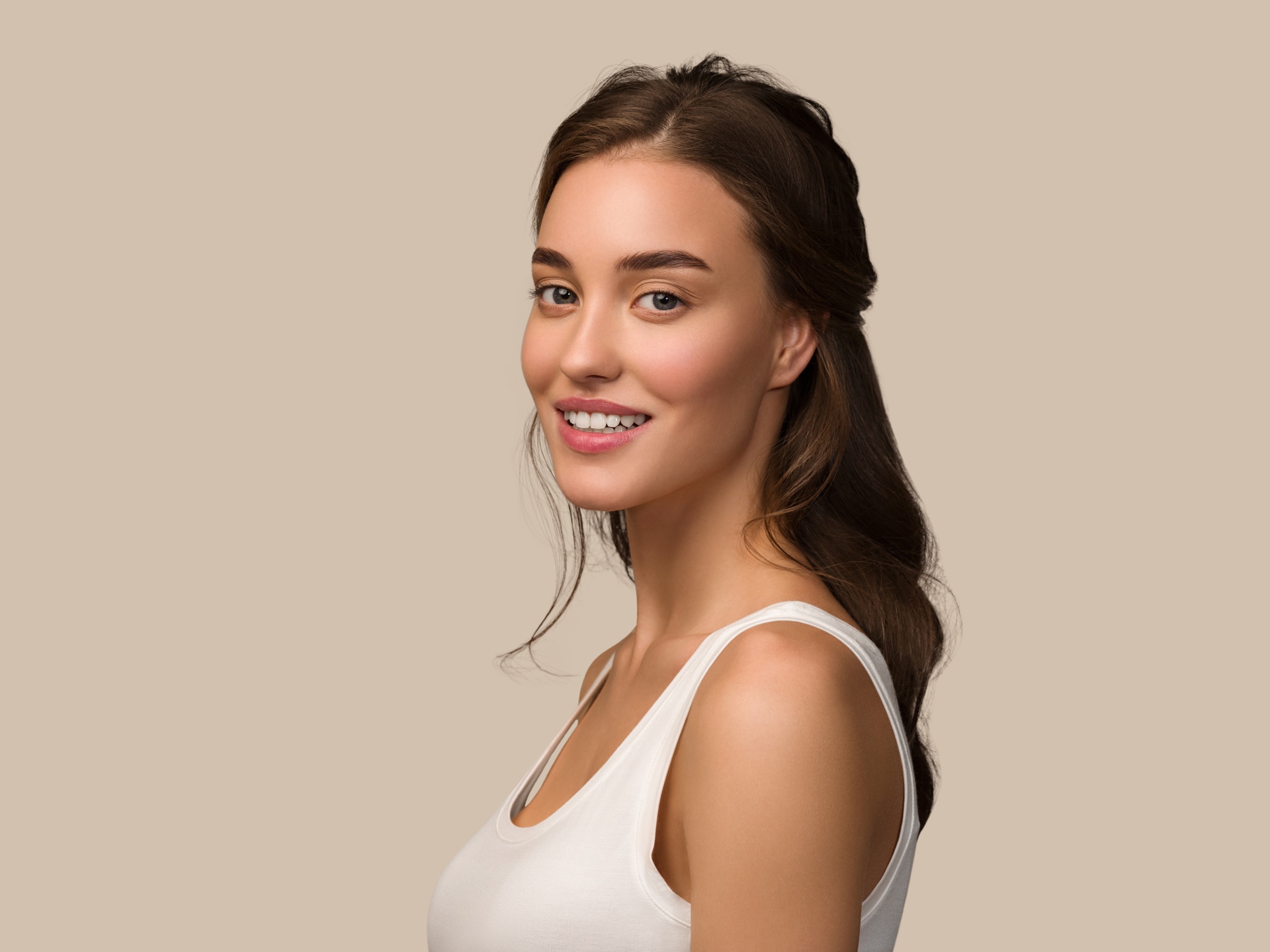 Мезолифтинг или 3D-лифтинг мезонитями