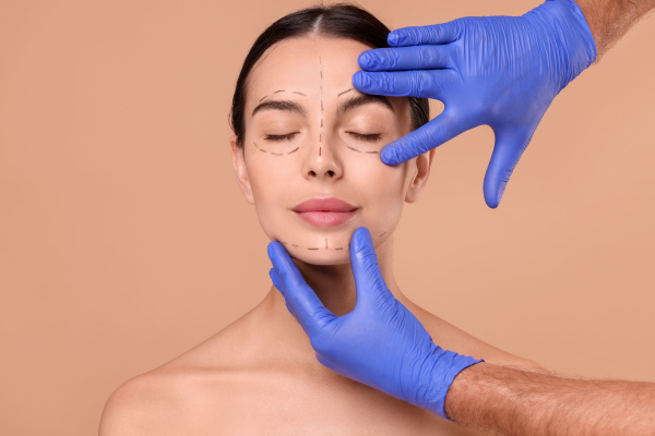 Риски пластических операций: о чём важно знать до подписания согласия?