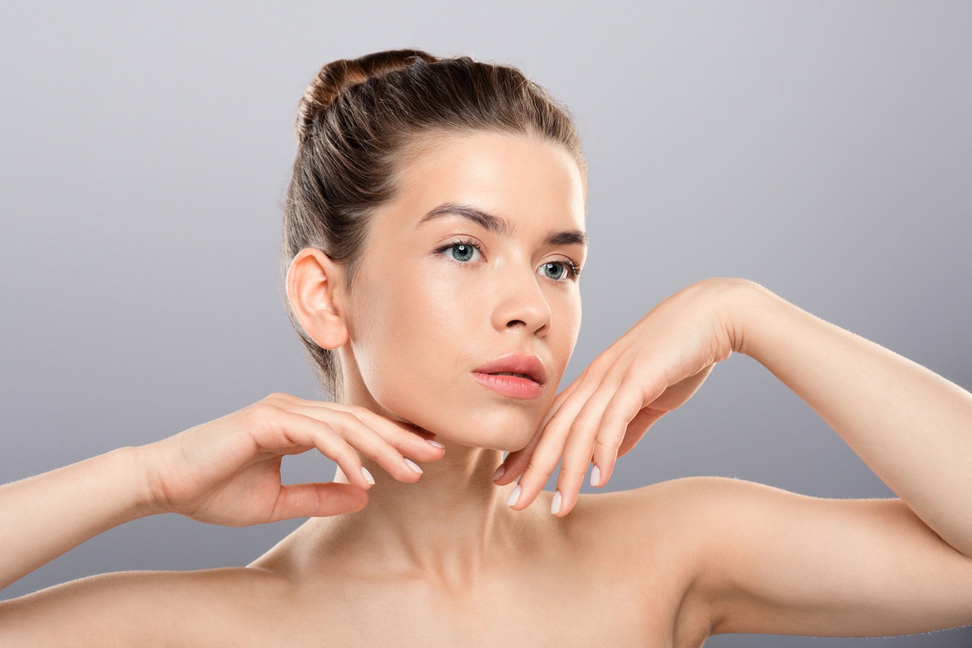 Что представляет собой скульптурный массаж лица